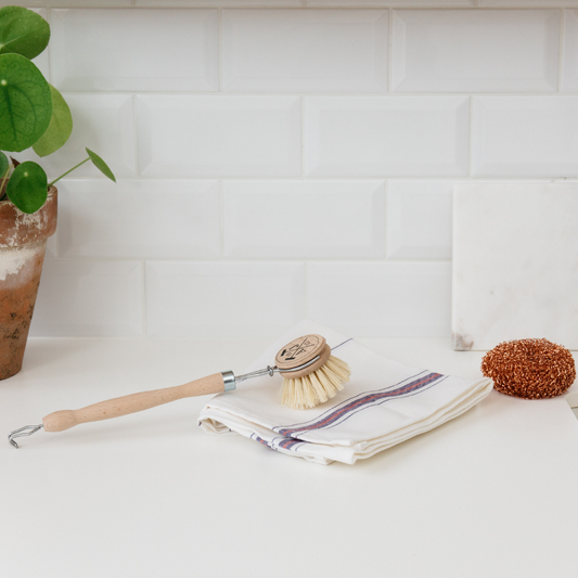 Savons, brosses et éponges écologiques pour la vaisselle - The